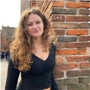 Laureanda impartisce ripetizioni/aiuto compiti scuola primaria e secondaria